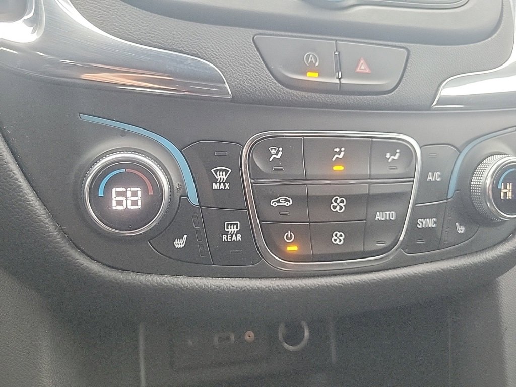 Used 2023 Chevrolet Equinox LT image 17