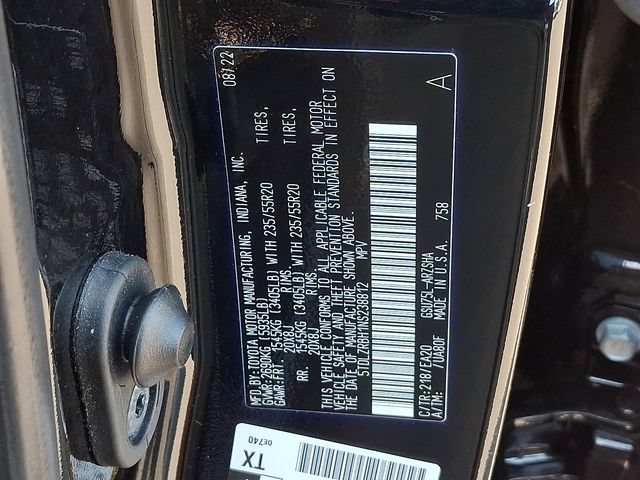 Used 2022 Toyota Highlander XSE AWD/4WD image 28