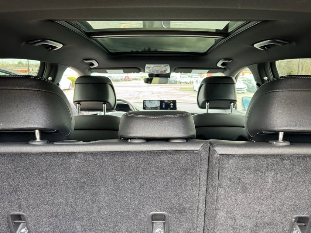 Used 2025 Genesis GV70 3.5T Sport image 36