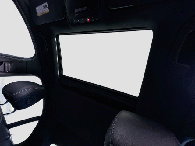 Used 2019 Mercedes-Benz C 300 Sedan image 40