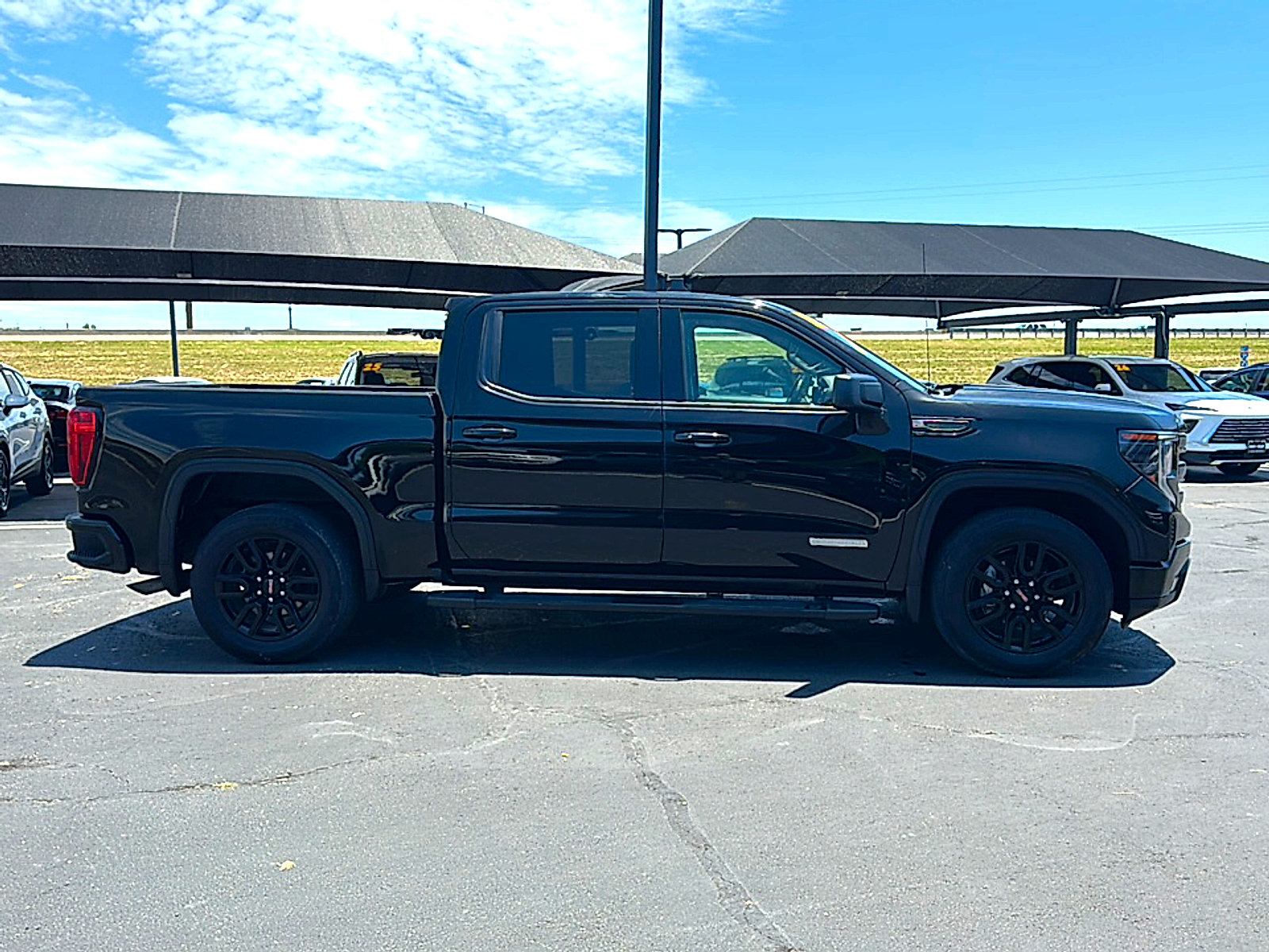 Used 2022 GMC Sierra 1500 Elevation w/ LPO, Elevation Black Package RWD image 9