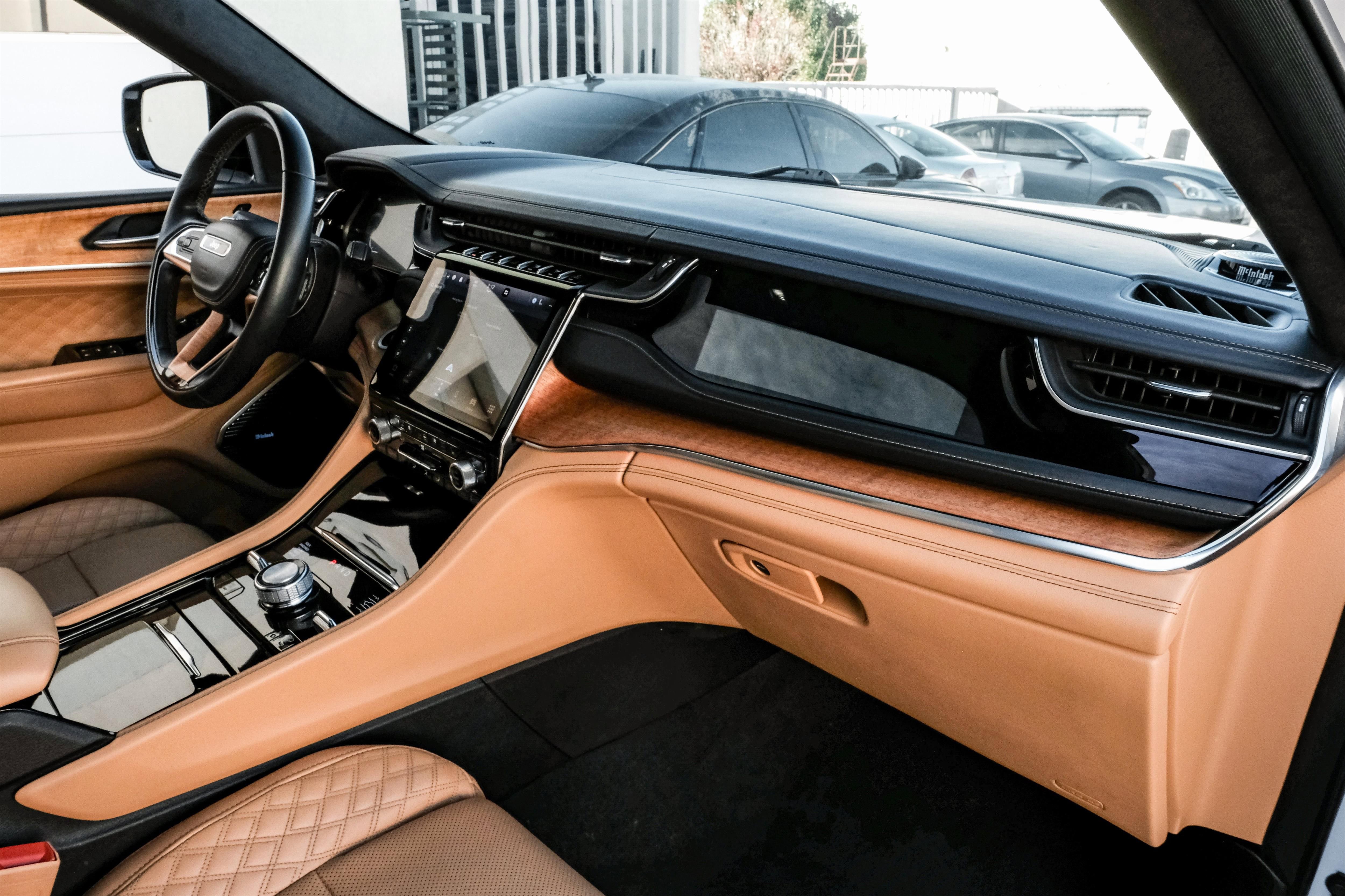 Used 2022 Jeep Grand Cherokee L Summit image 12