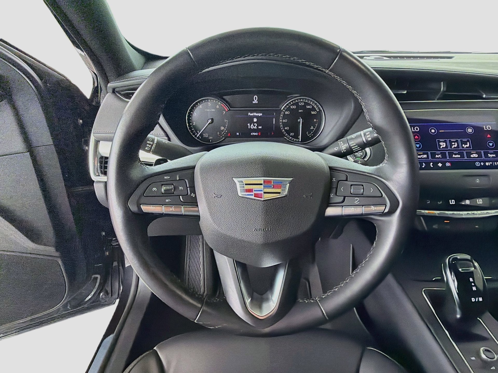 Certified 2022 Cadillac XT4 Premium Luxury w/ Enhanced Visibility Package FWD image 37
