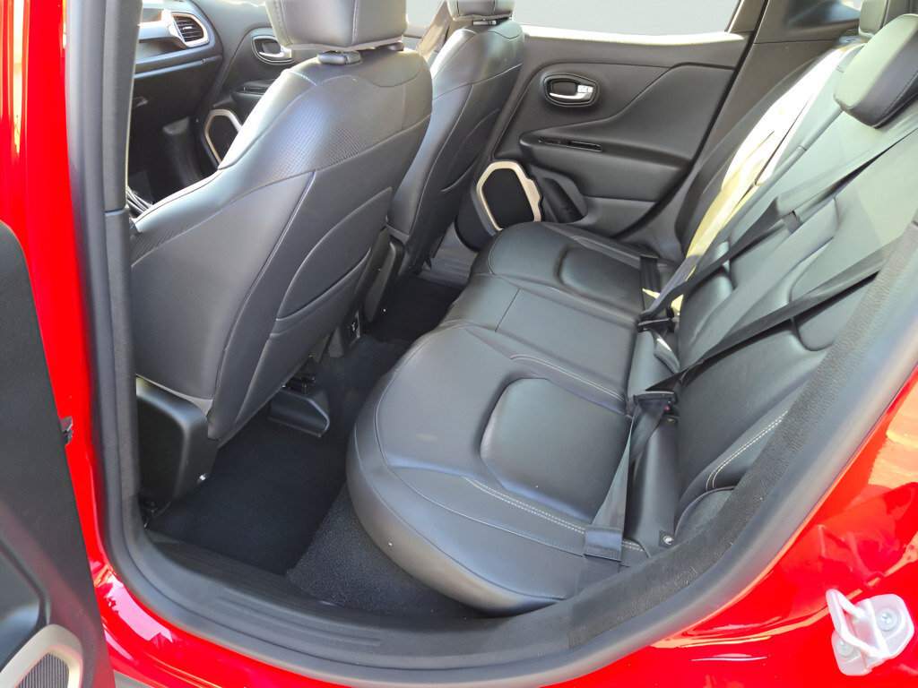 Used 2017 Jeep Renegade Limited FWD image 22