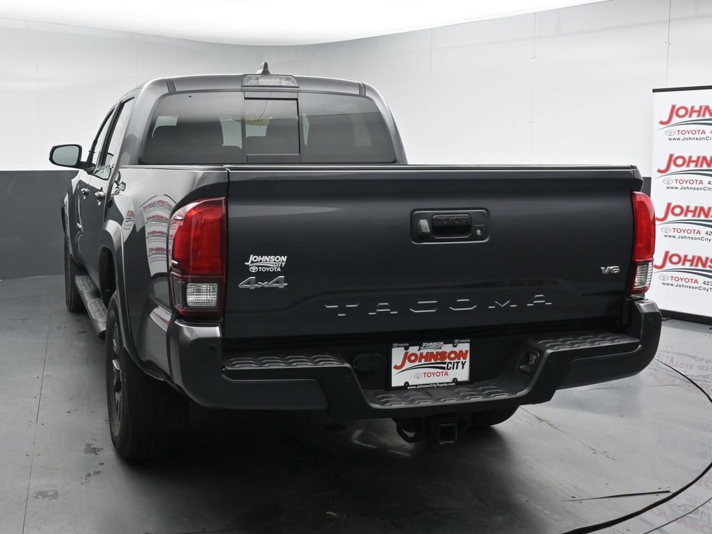 Used 2023 Toyota Tacoma SR5 AWD/4WD image 6
