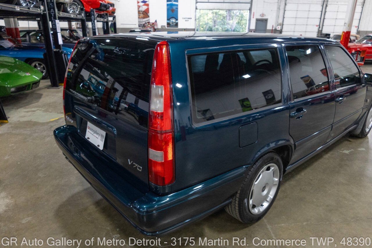 Used 1998 Volvo V70 FWD image 15