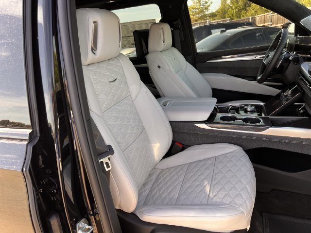 New 2026 Cadillac Escalade ESV V AWD/4WD image 23