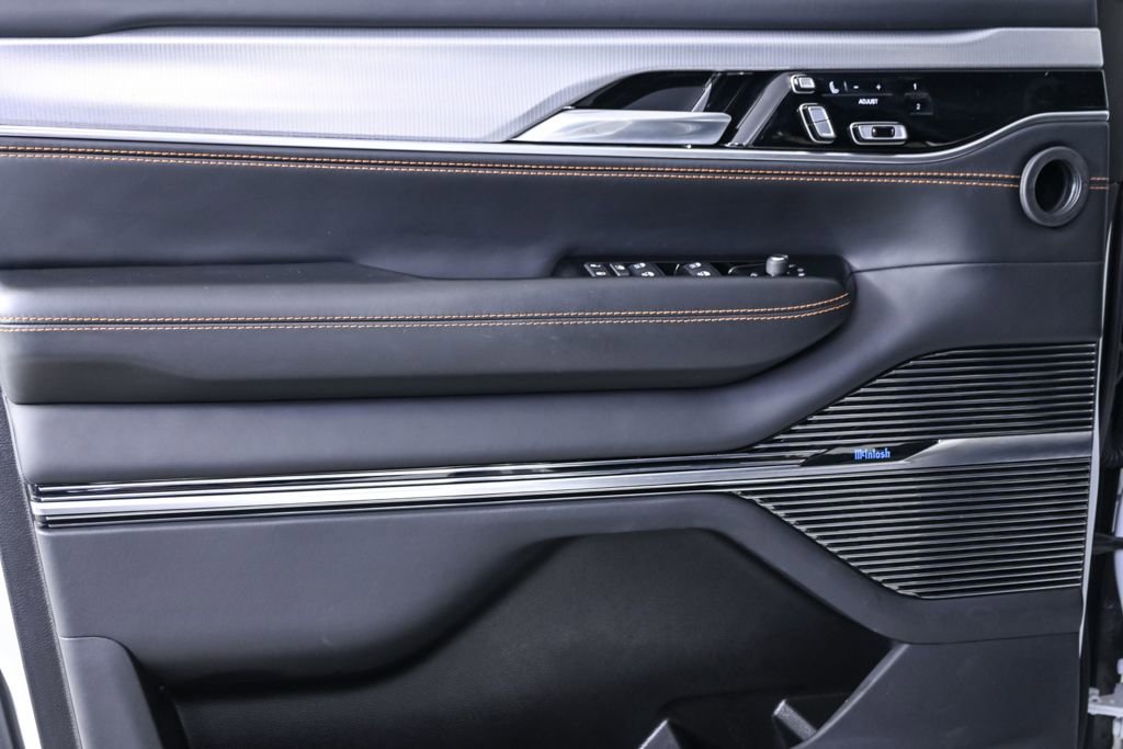 Used 2023 Jeep Grand Wagoneer L Series III w/ Rear Seat Video Group 1 image 7