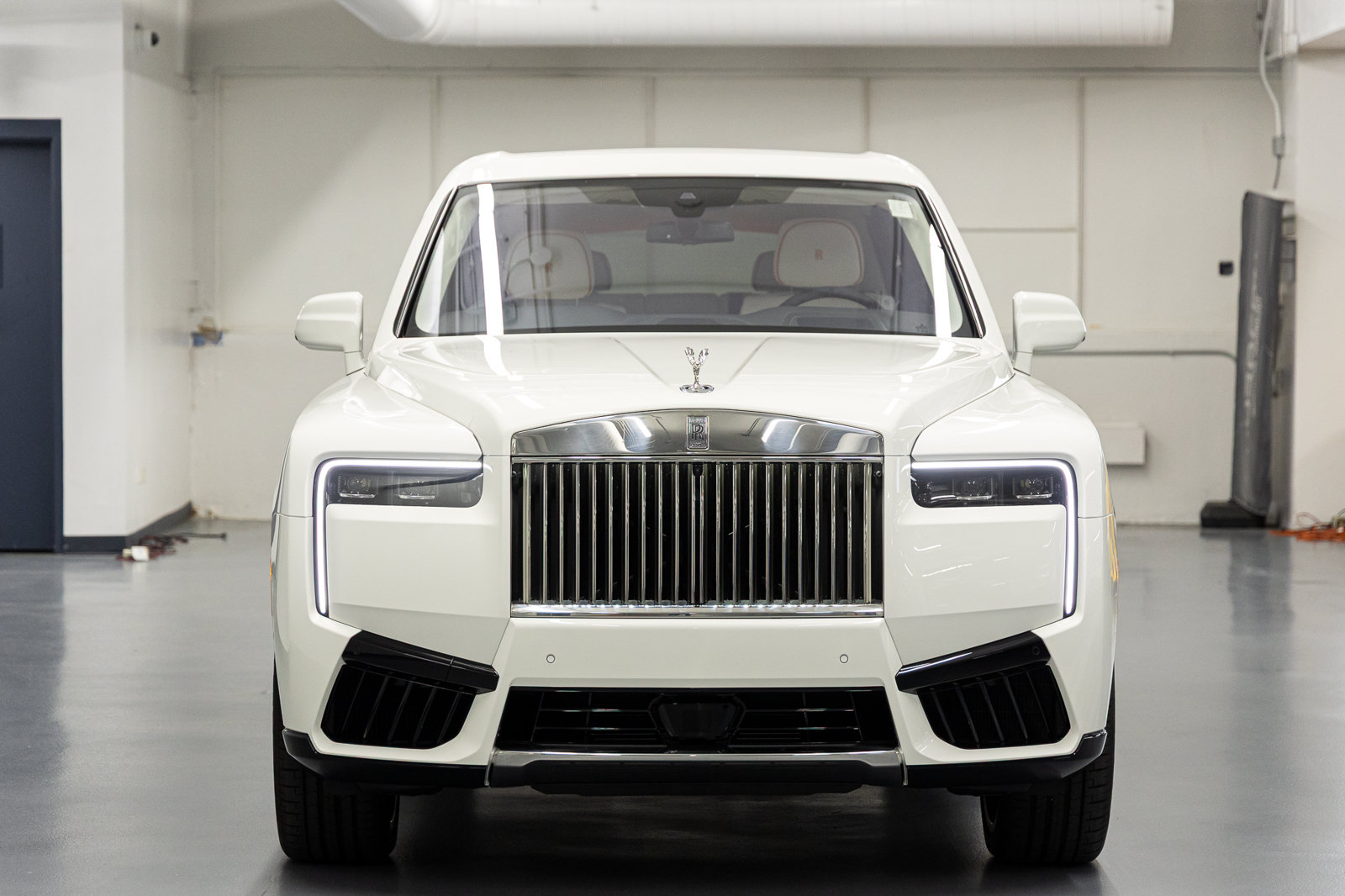 New 2026 Rolls-Royce Cullinan AWD/4WD image 8
