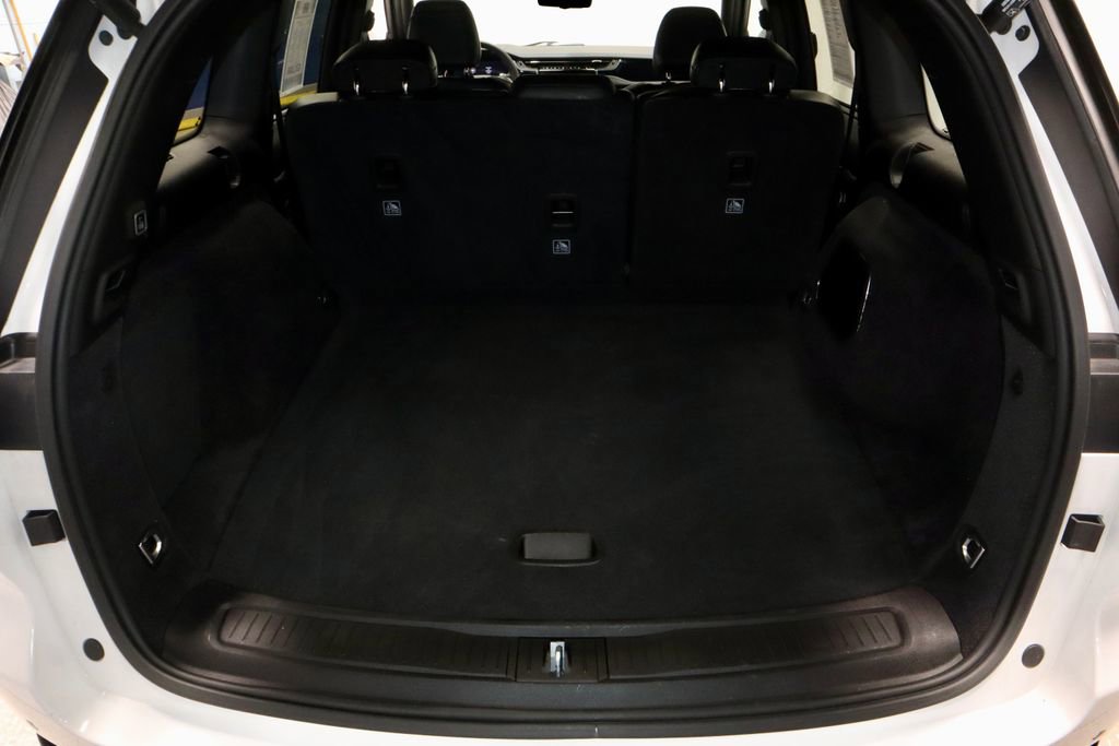 Used 2022 Jeep Grand Cherokee Trailhawk w/ Luxury Tech Group III image 15