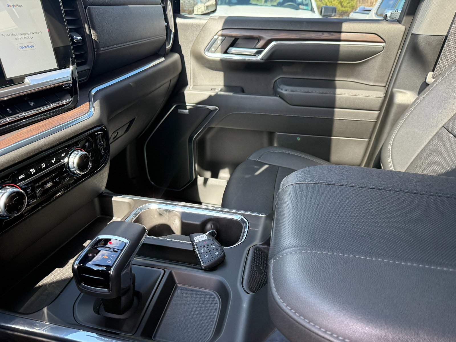 Used 2024 GMC Sierra 1500 SLT w/ SLT Premium Plus Package image 35