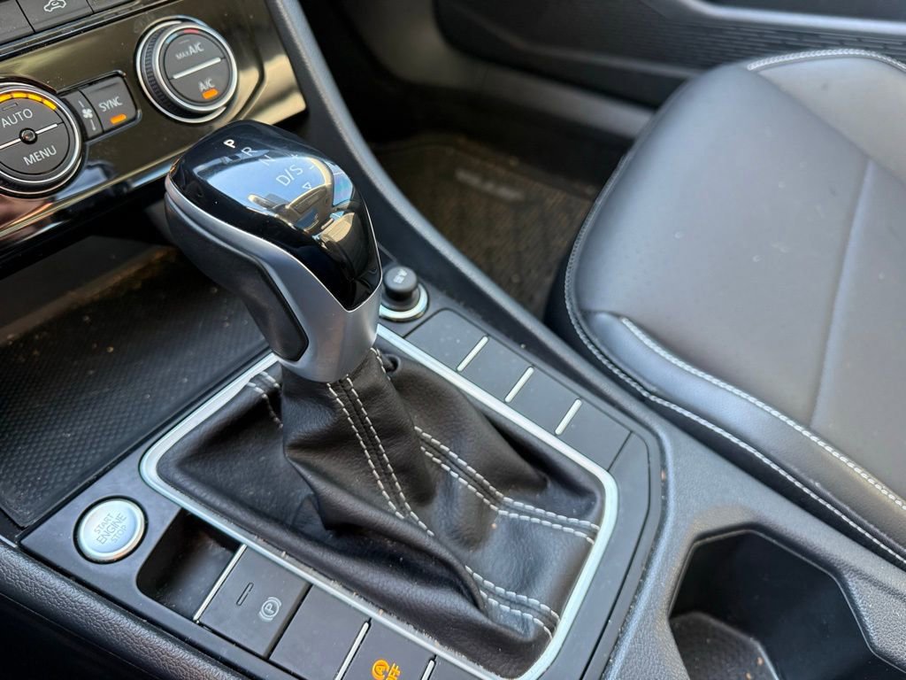 Used 2023 Volkswagen Jetta SE image 22