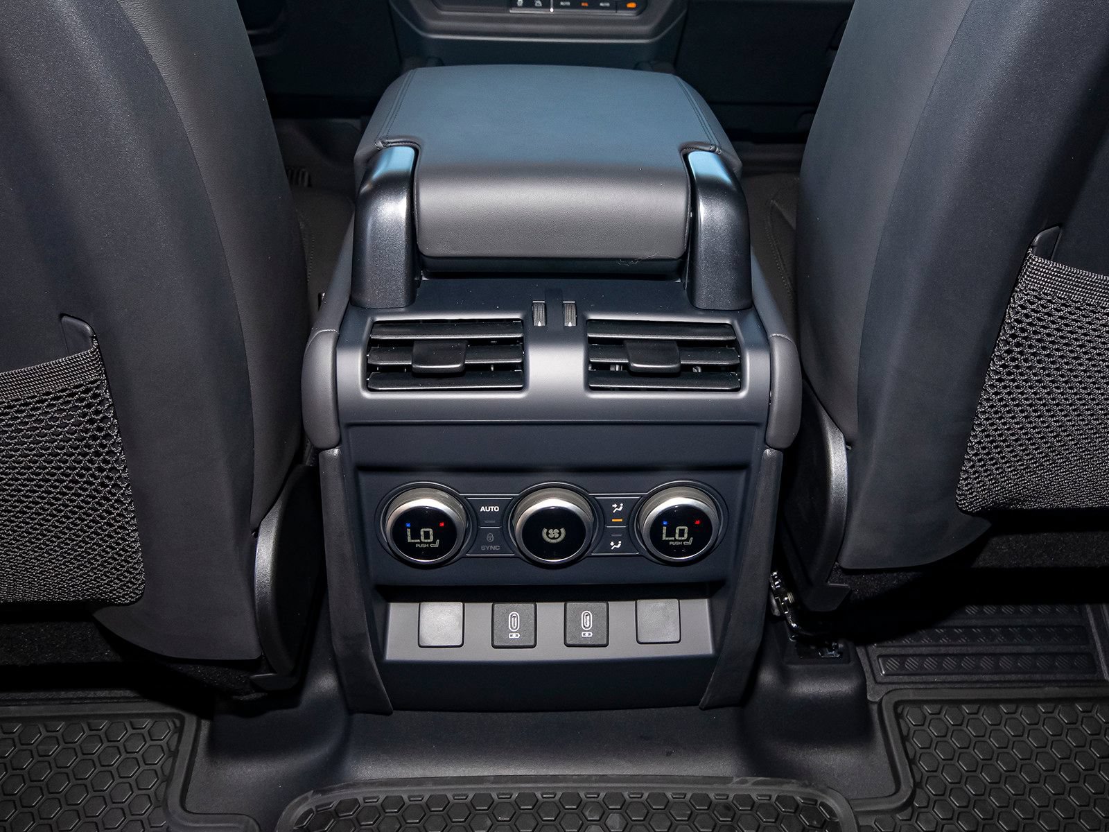 New 2026 Land Rover Defender 110 X-Dynamic SE AWD/4WD image 50