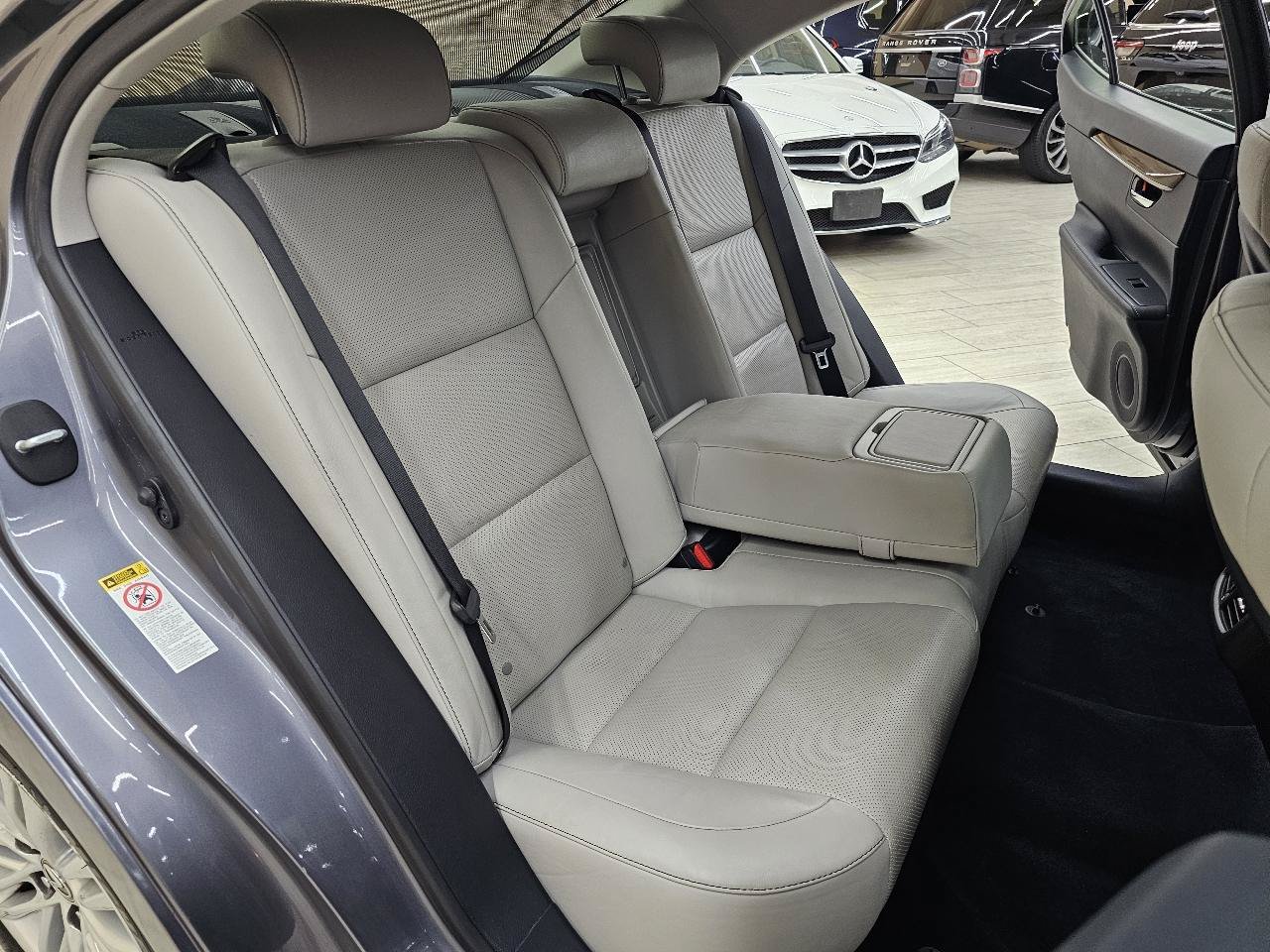 Used 2015 Lexus ES 350 w/ Luxury Package FWD image 22