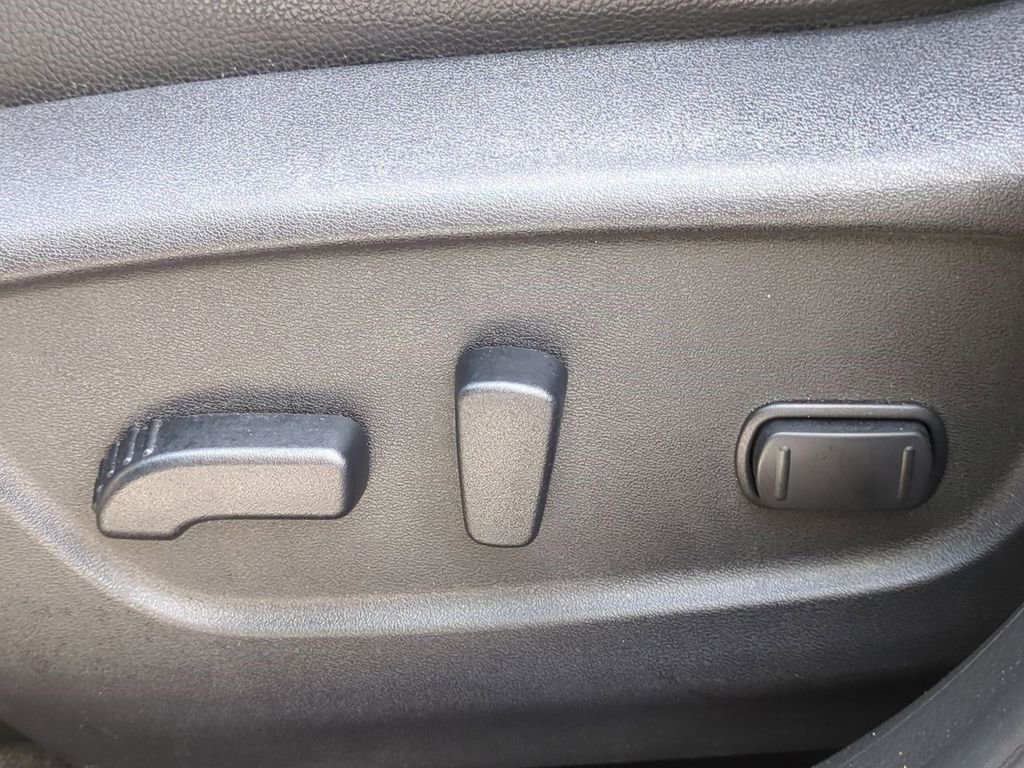 Certified 2020 Nissan Rogue SV image 20