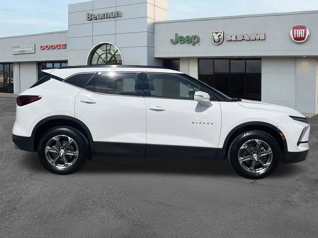 Used 2024 Chevrolet Blazer LT FWD image 8
