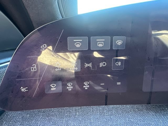 Used 2024 Lucid Air Pure RWD image 26