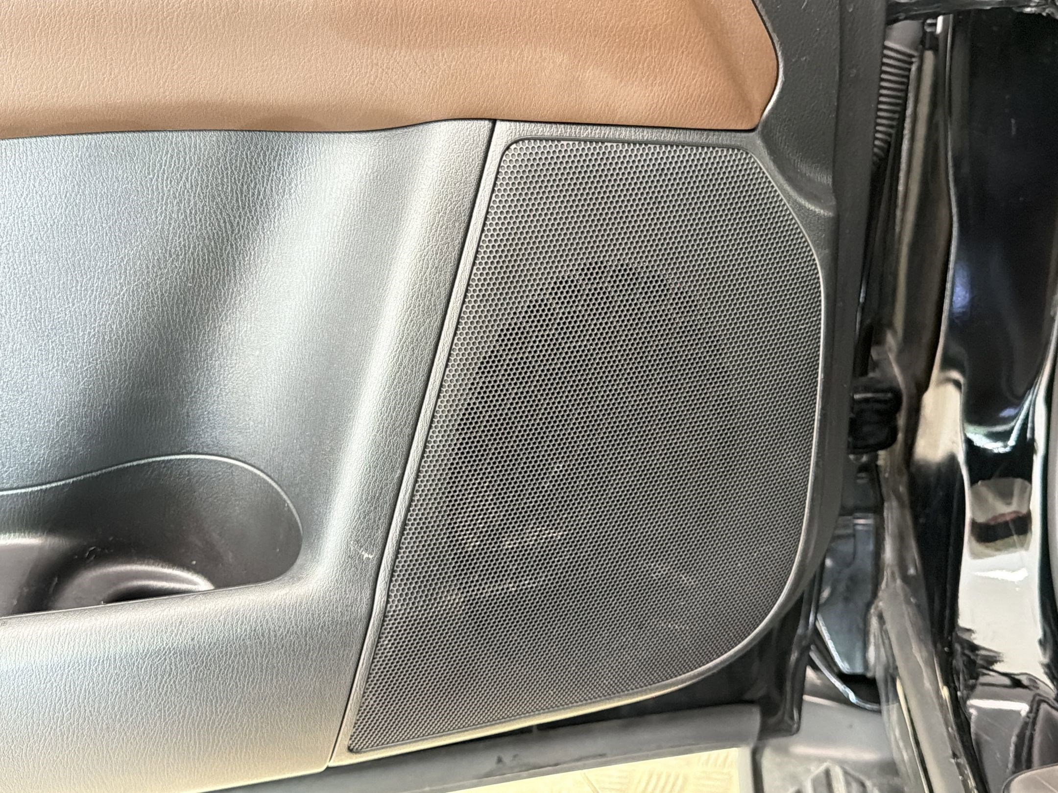 Used 2023 Nissan Armada Platinum w/ Captain's Chairs Package image 23