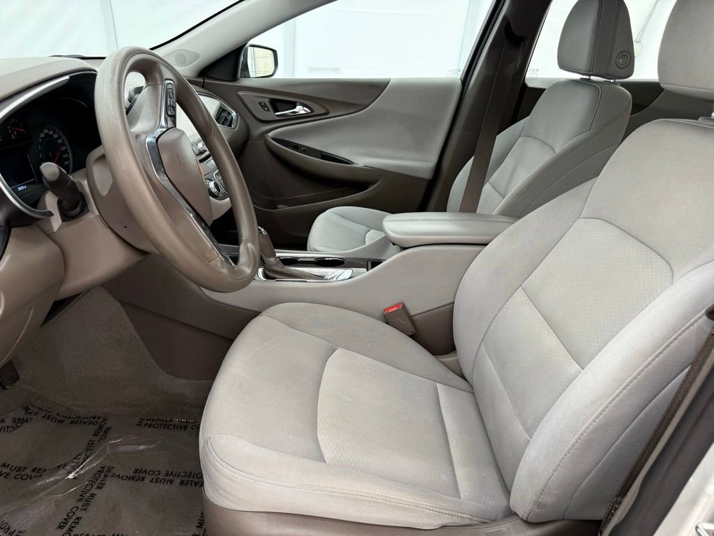 Used 2020 Chevrolet Malibu LT w/ Fleet LT Safety Plus Package image 11