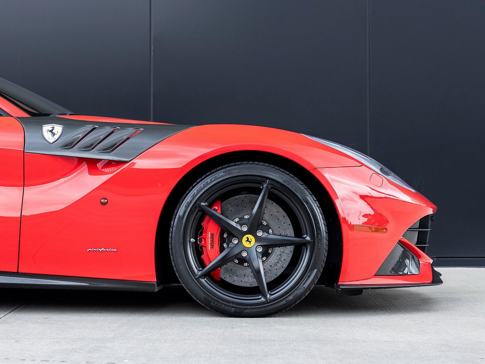 Used 2014 Ferrari F12 Berlinetta image 11