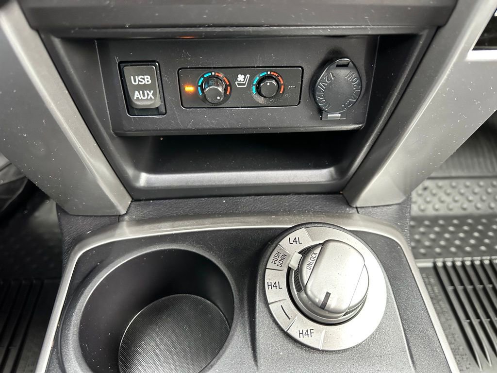 Used 2016 Toyota 4Runner Limited image 19