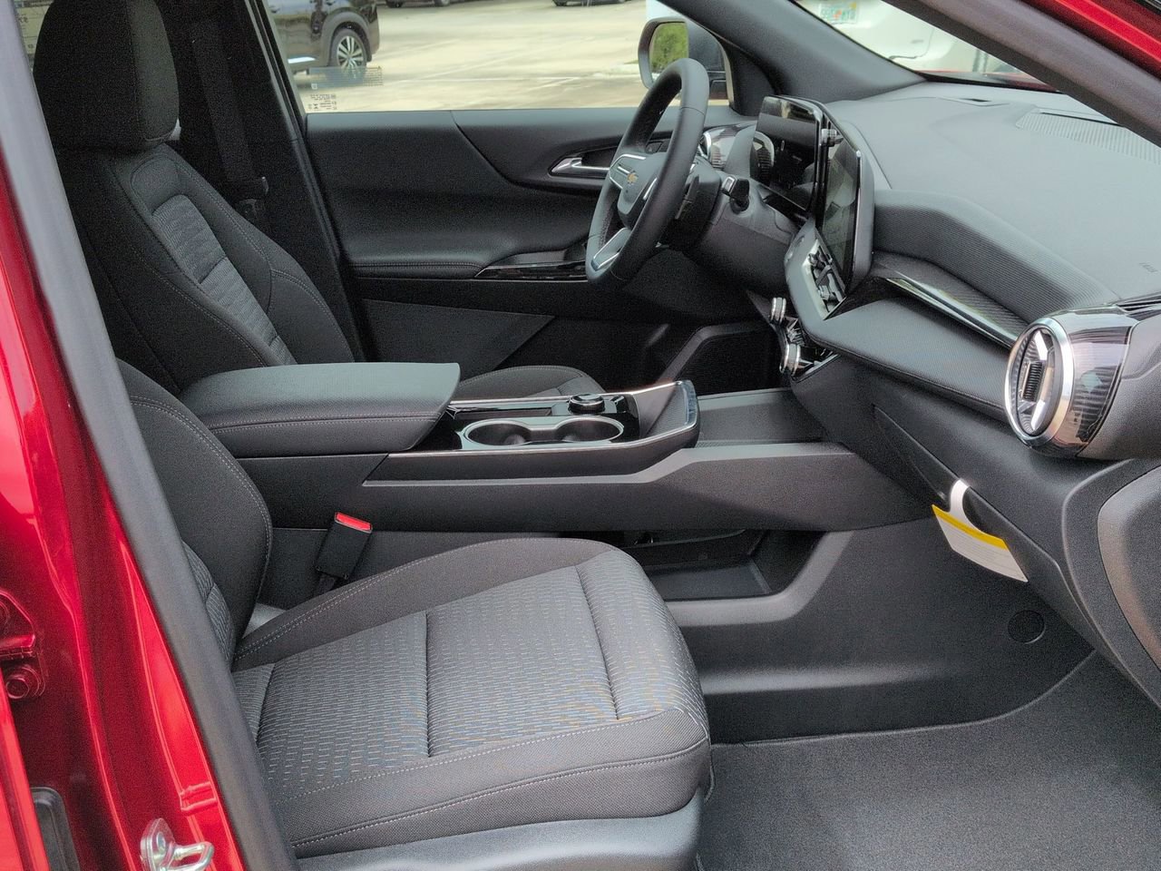 New 2026 Chevrolet Equinox LT w/ Safety and Technology Package FWD image 24
