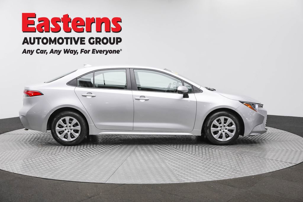 Used 2023 Toyota Corolla LE image 4