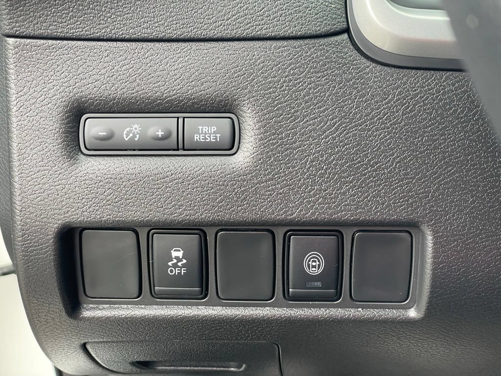 Certified 2023 Nissan Murano SV w/ SV Midnight Edition Package AWD/4WD image 16