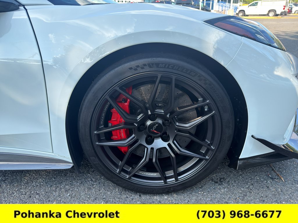 Used 2024 Chevrolet Corvette Z06 w/ Z07 Performance Package RWD image 29