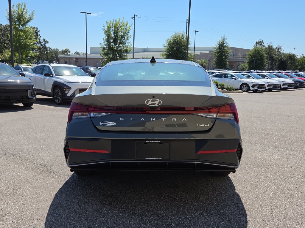 New 2026 Hyundai Elantra Limited FWD image 7