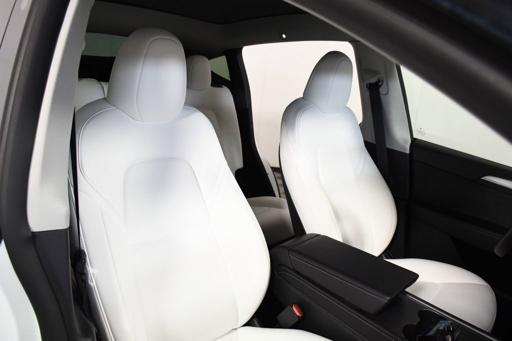 Used 2023 Tesla Model Y Long Range image 20
