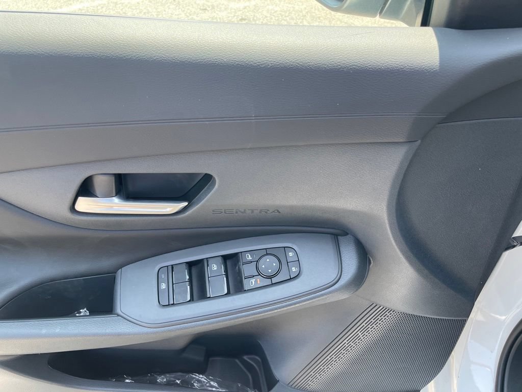 New 2026 Nissan Sentra SV w/ SV Convenience Package FWD image 7