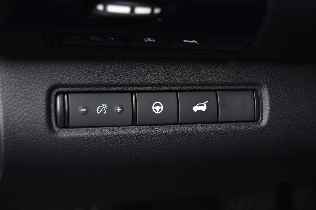 New 2025 Nissan Pathfinder SV image 11