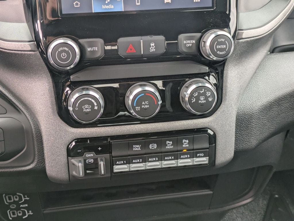 New 2026 RAM 4500 Tradesman w/ Chrome Appearance Group AWD/4WD image 18