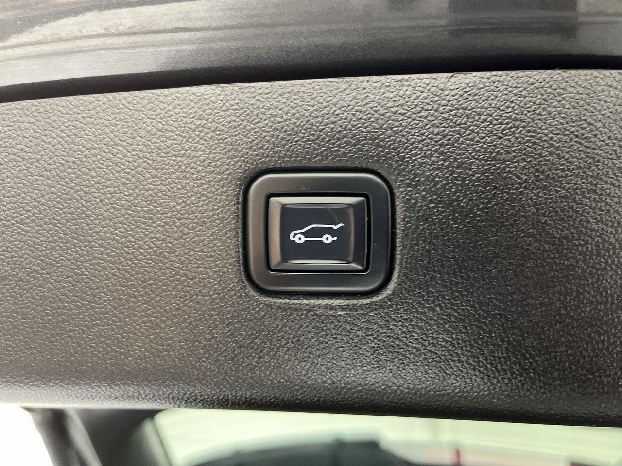 Used 2020 Chevrolet Blazer RS w/ LPO, Floor Liner Package AWD/4WD image 34