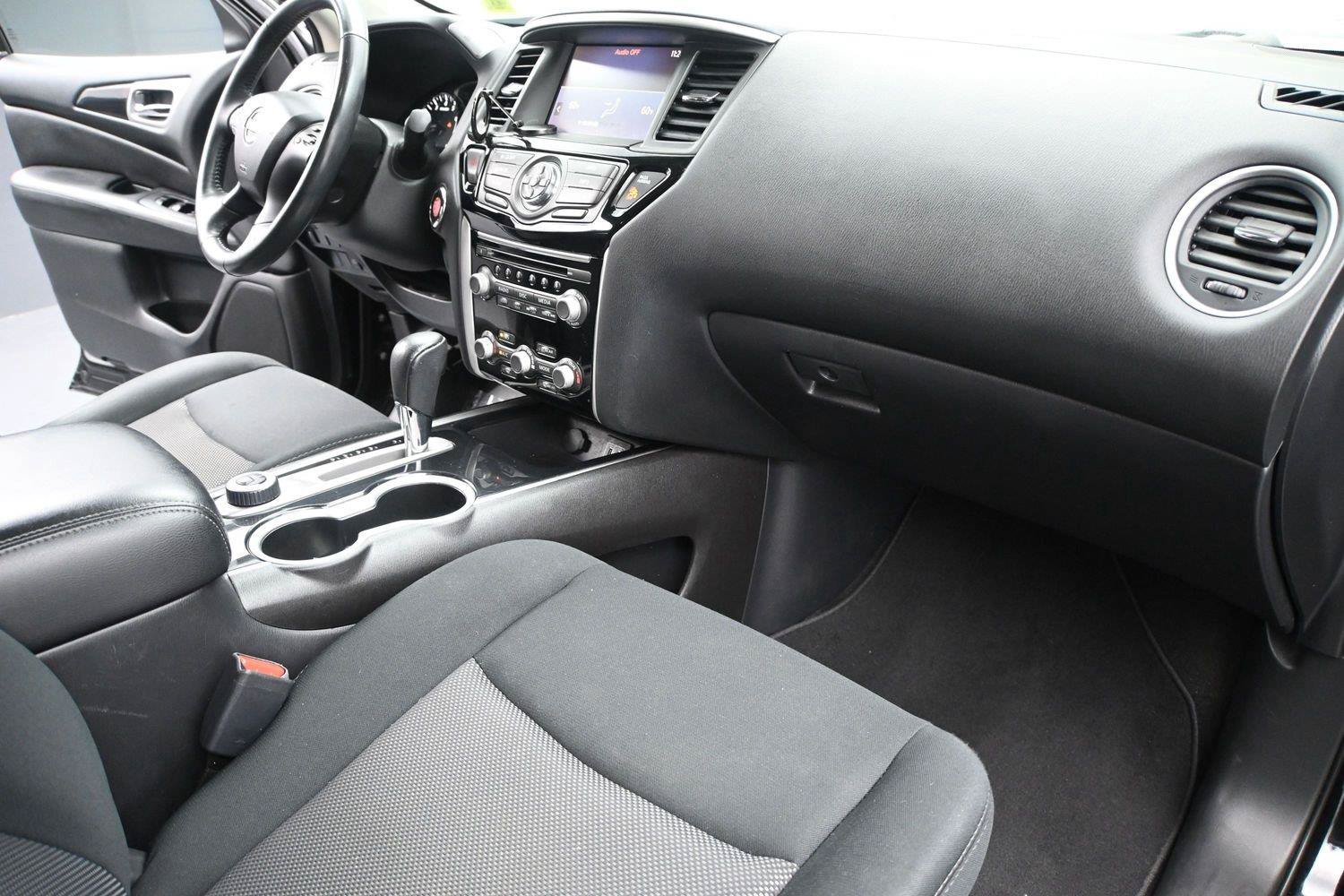 Used 2023 Nissan Rogue SV AWD/4WD image 19