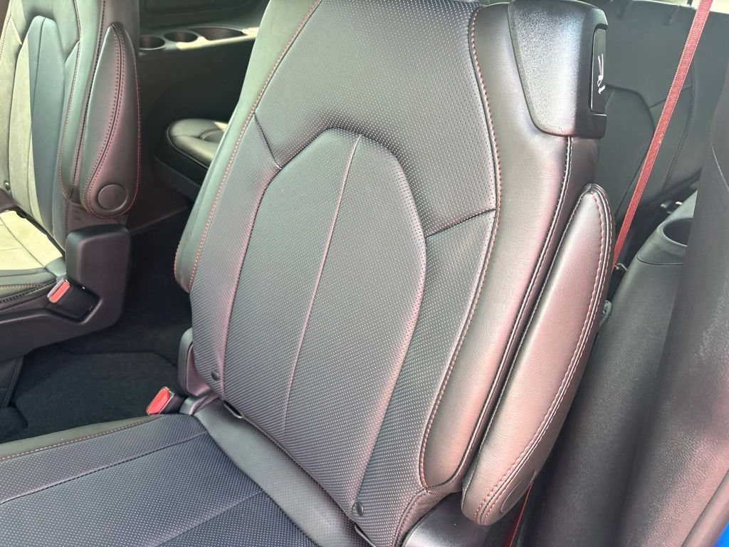 New 2027 Chrysler Pacifica Select FWD image 28