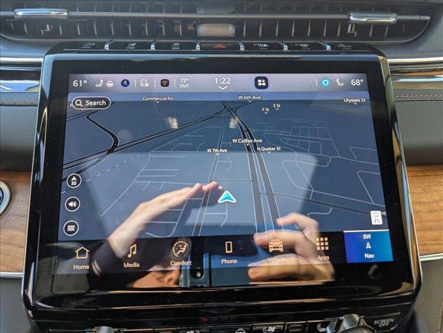 New 2025 Jeep Grand Cherokee Summit image 13