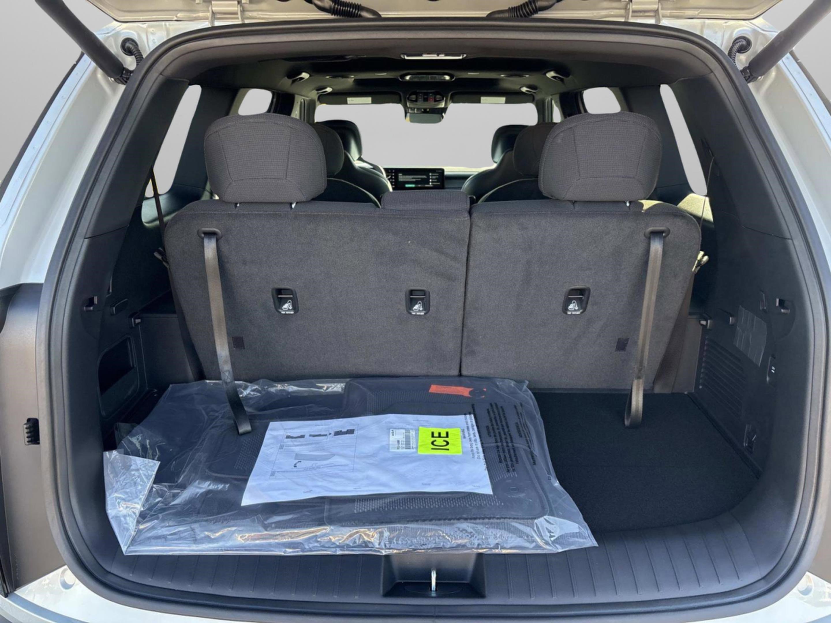 New 2027 Kia Telluride S image 12