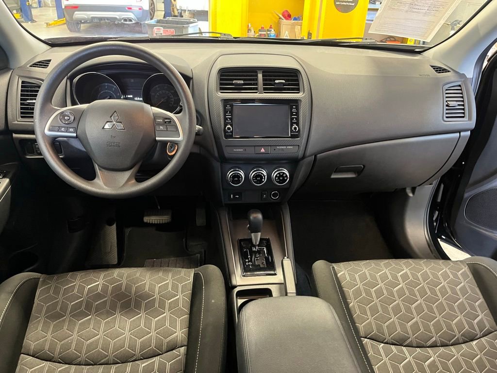 Used 2024 Mitsubishi Outlander Sport ES AWD/4WD image 16
