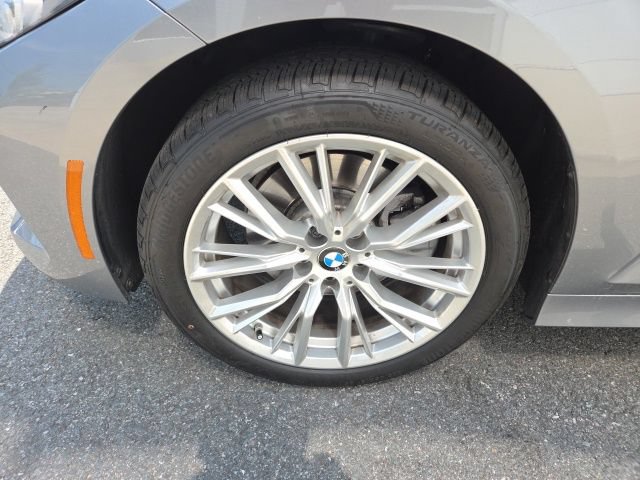 Used 2023 BMW 330i xDrive Sedan w/ Premium Package AWD/4WD image 2
