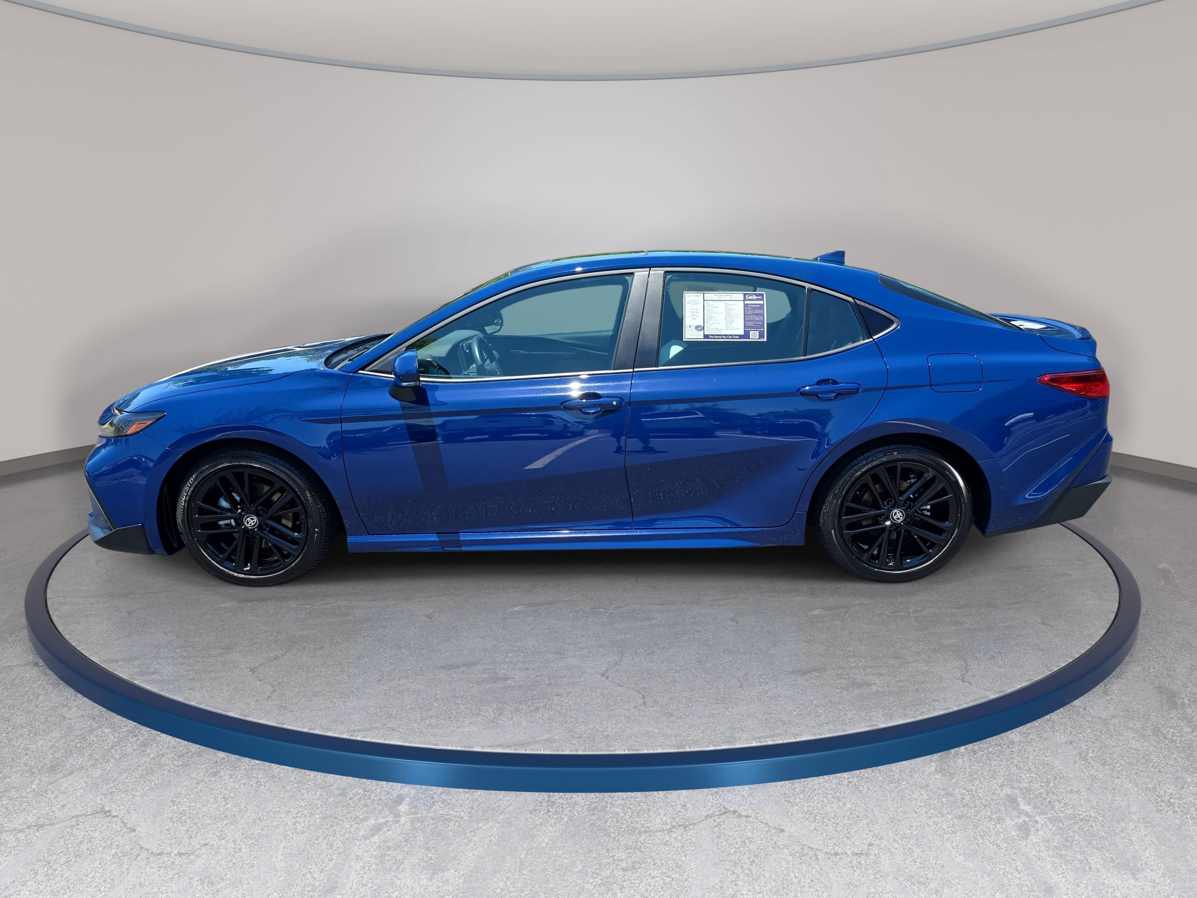 Used 2026 Toyota Camry SE w/ Multimedia Upgrade Package FWD image 8