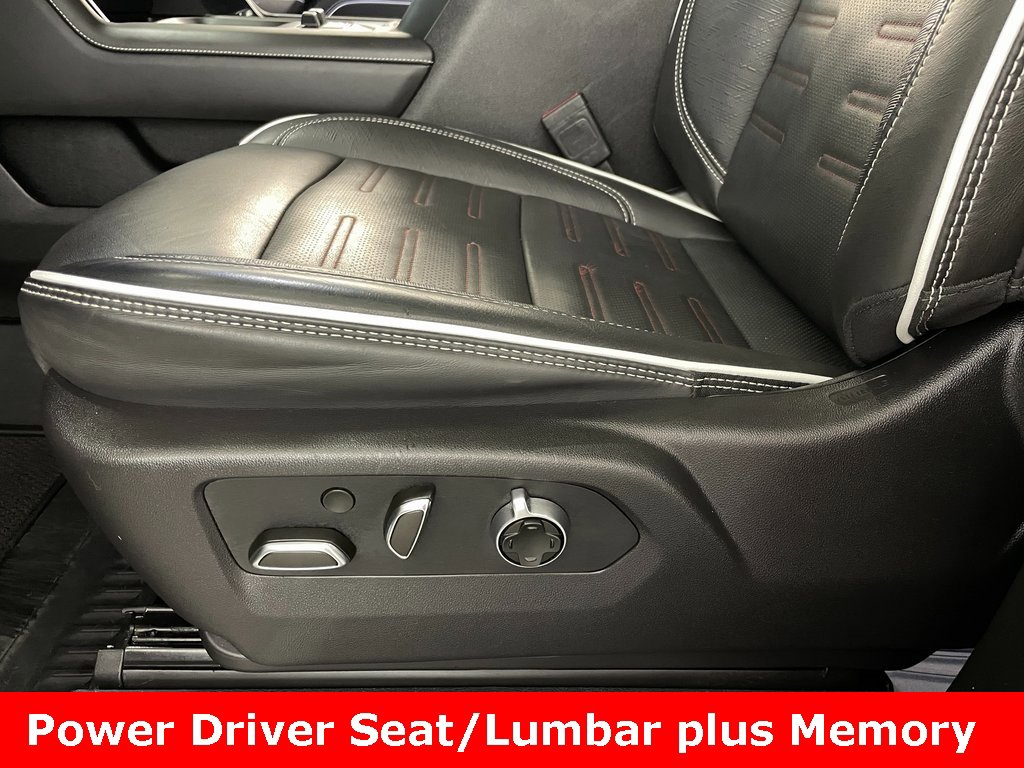 Used 2024 GMC Sierra 2500 AT4X image 12