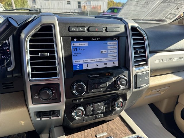 Used 2017 Ford F250 Lariat w/ Chrome Package image 20