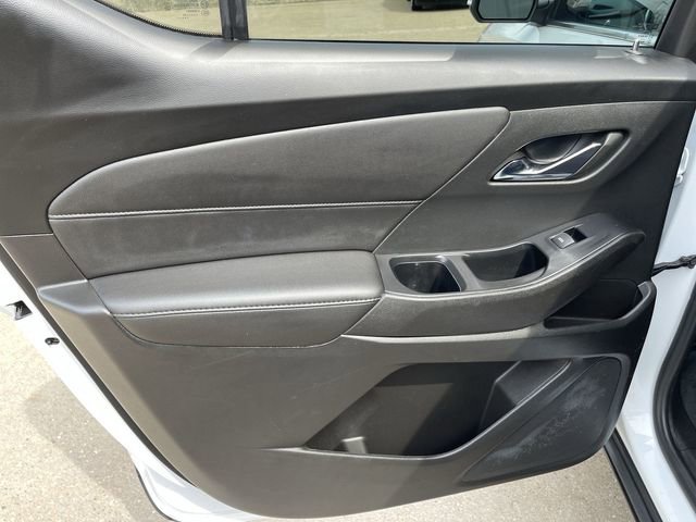 Used 2023 Chevrolet Traverse LT FWD image 12