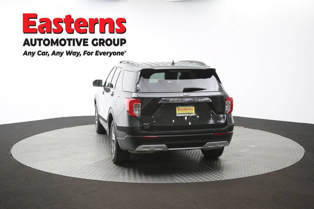 Used 2022 Ford Explorer XLT w/ Equipment Group 202A AWD/4WD image 39