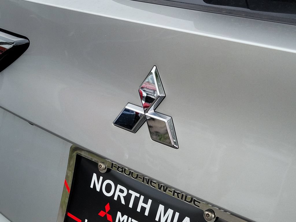 Used 2026 Mitsubishi Outlander ES FWD image 8