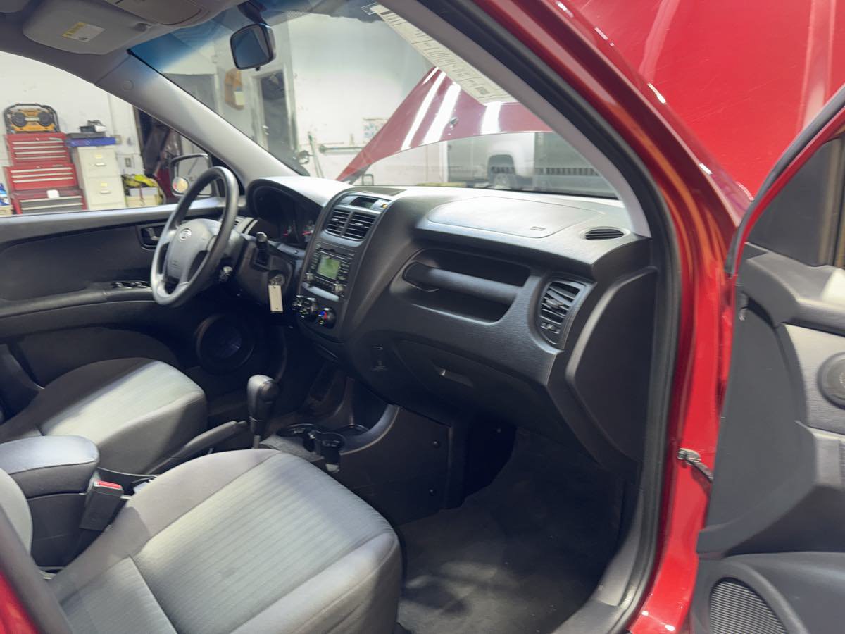 Used 2009 Kia Sportage LX FWD image 23