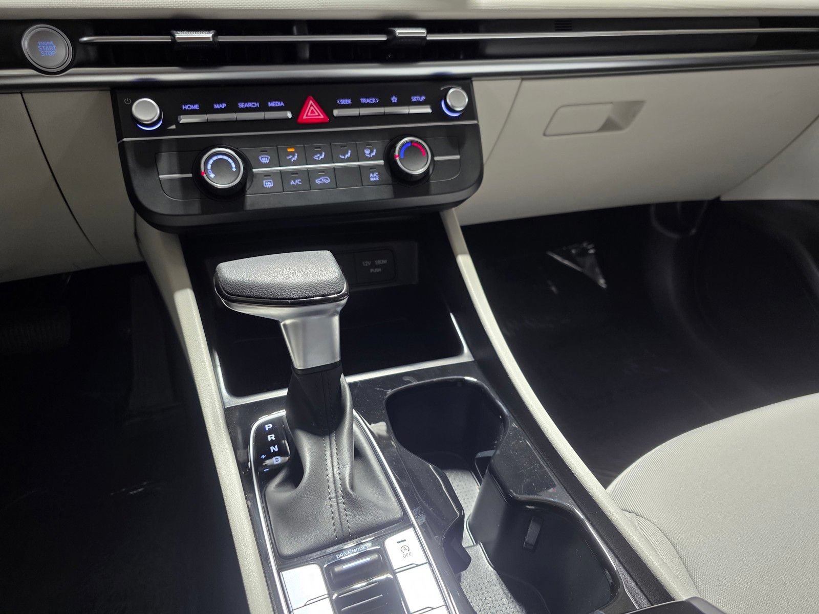Certified 2025 Hyundai Tucson SE FWD image 27