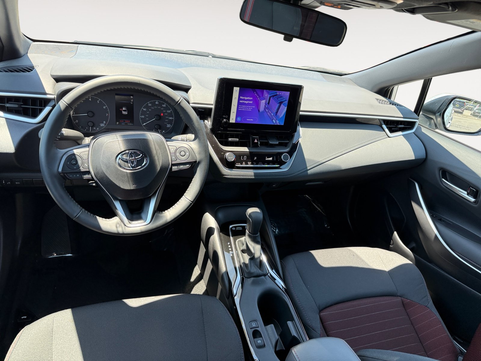 Used 2025 Toyota Corolla SE FWD image 15